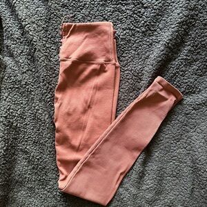 Fabletics dusty rose ribbed leggings
